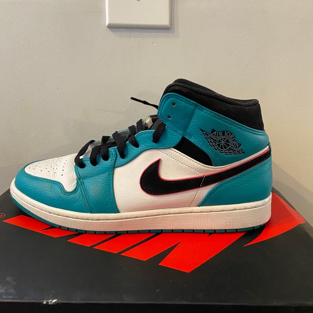 Air Jordan 1 Mid SE ‘South Beach’